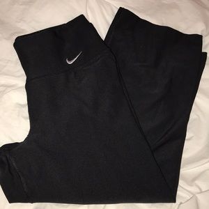 Nike Dri-Fit Capri mid calf
